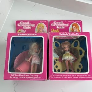 Good Grooming Gals vintage dolls/ brush sets